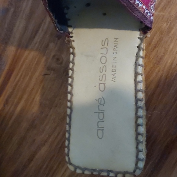 Andre Assous Womens Red Embroidered boho Handmade Spain SANDAL Slides Sz.7 - Picture 7 of 9